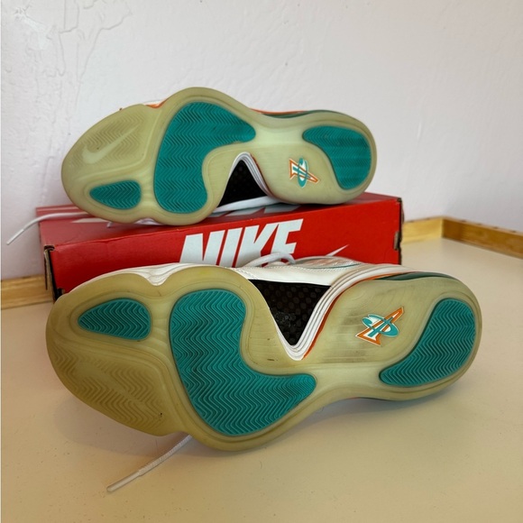 Nike Air Penny 5 Hardaway Miami Dolphin edition, 10.5 - Picture 6 of 8